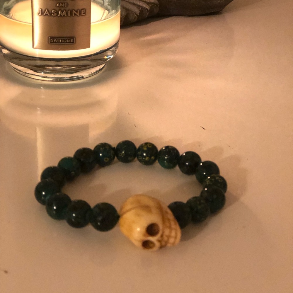 Handmade skull green beaded bracelet 💀
